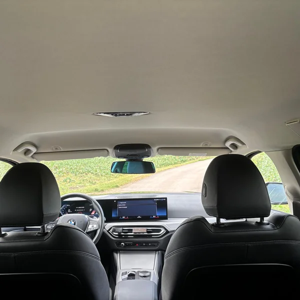 Taxi BMW Série 3 La Queue-lez-Yvelines